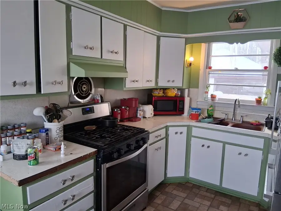 2516 Weir, Warren, OH 44483 - Image #2