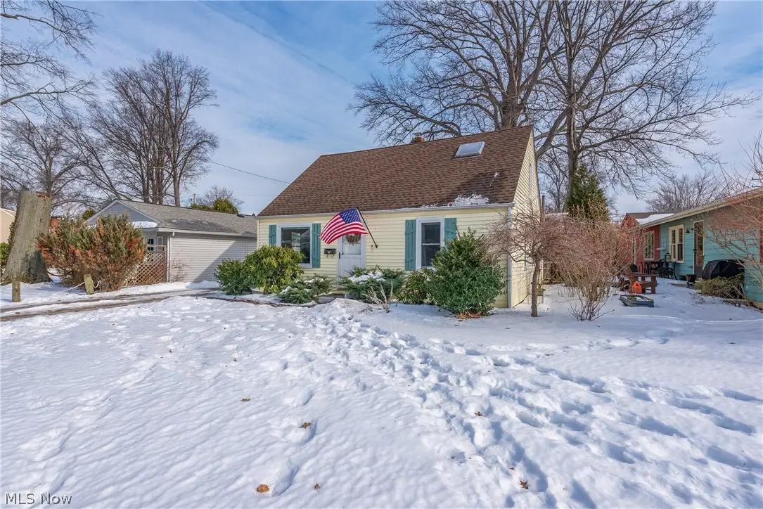 147 Englewood Drive, Avon Lake, OH 44012 - #1