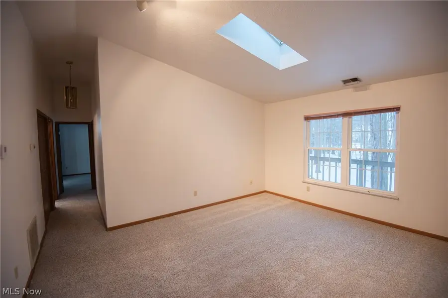 1327 Fox Run Drive, Youngstown, OH 44512 - Image #2