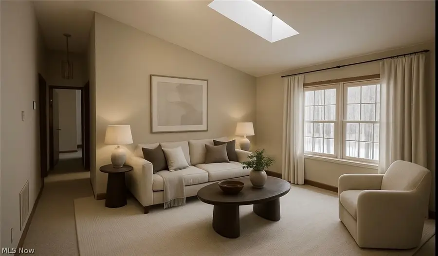 1327 Fox Run Drive, Youngstown, OH 44512 - Image #3