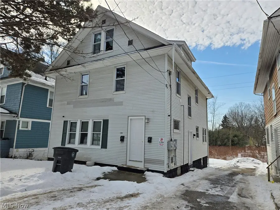 1268 Pondview Avenue, Akron, OH 44305 - Image #2