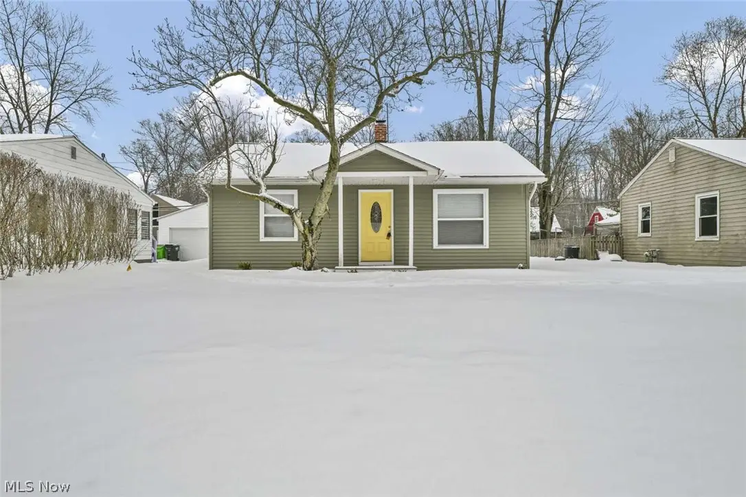 359 Dellwood Road, Avon Lake, OH 44012 - Image #1