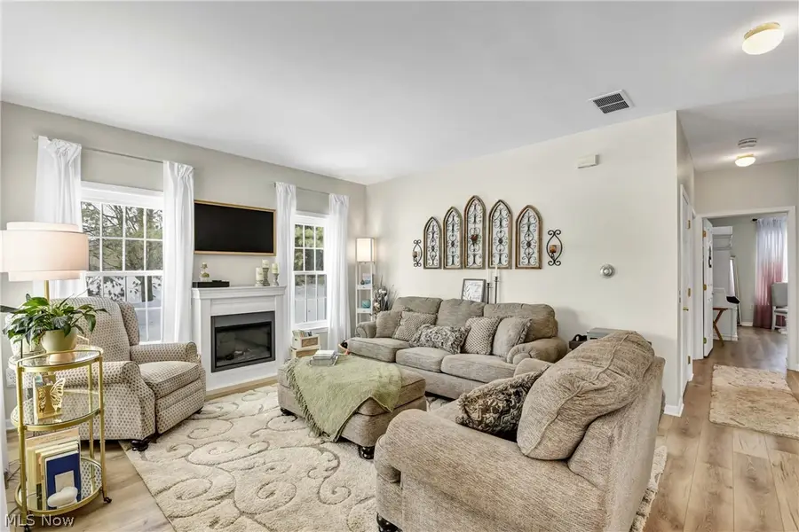 8577 Jonathan Drive, North Royalton, OH 44133 - Image #2