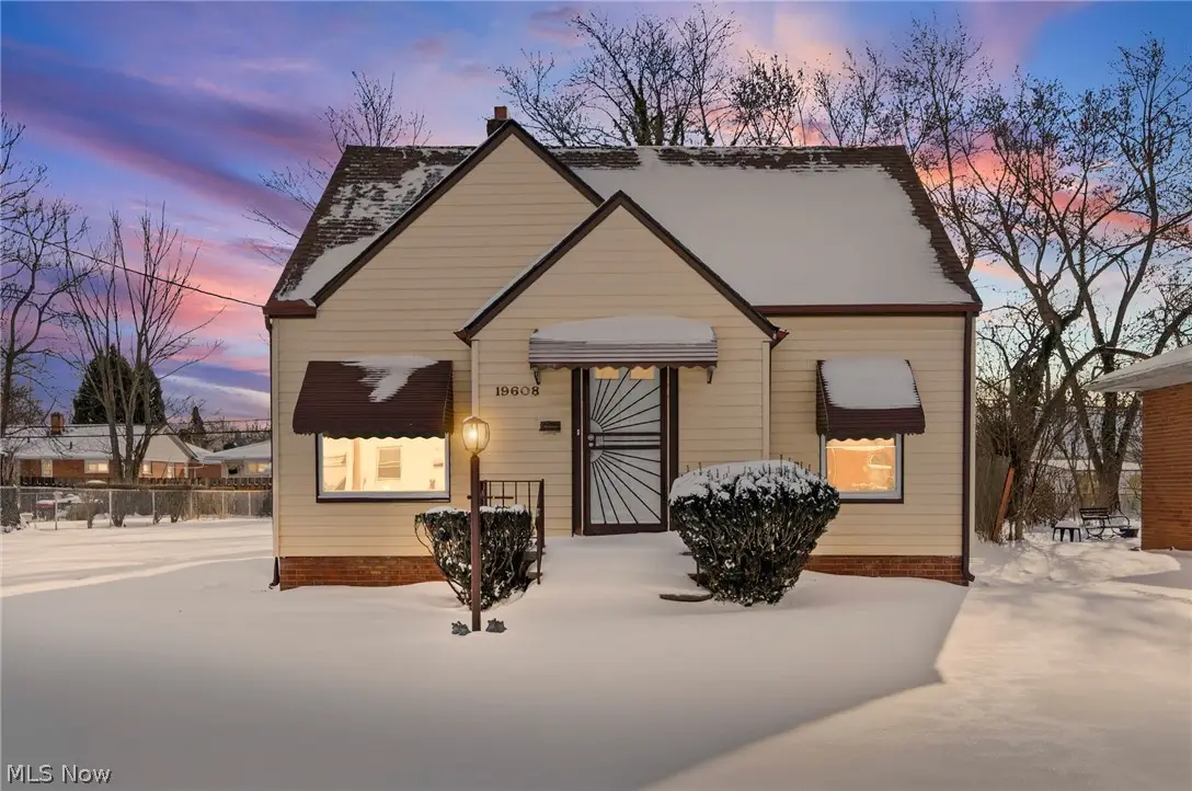 19608 Kings Highway, Warrensville Heights, OH 44122 - #1