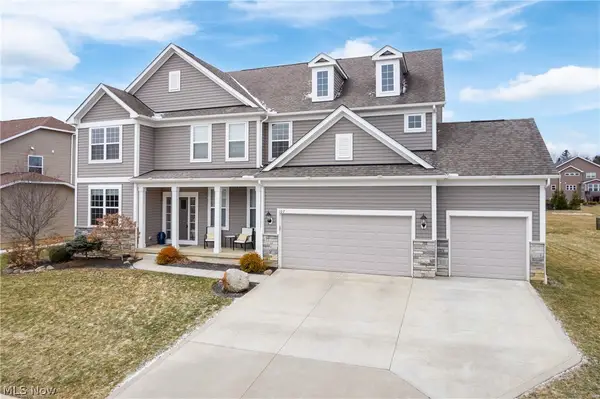 102 Harvester Drive, Copley, OH 44321