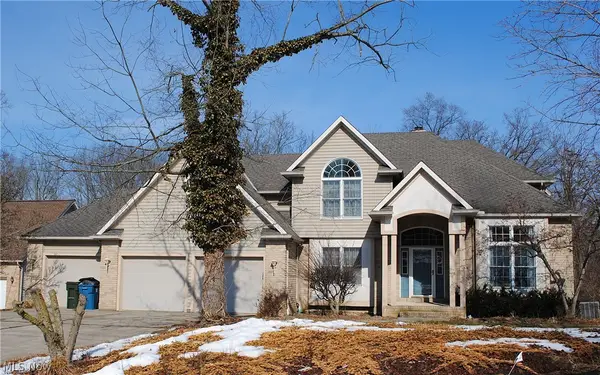 705 Willow Creek Drive, Amherst, OH 44001