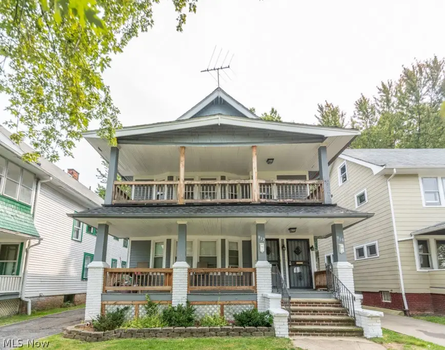 917 Helmsdale Road, Cleveland Heights, OH 44112 - #2