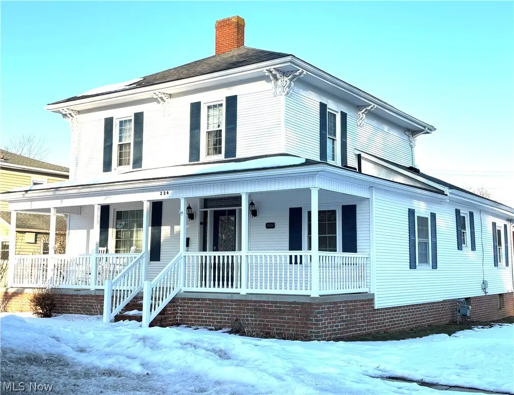 226 S Elm Street, Columbiana, OH 44408 - #1