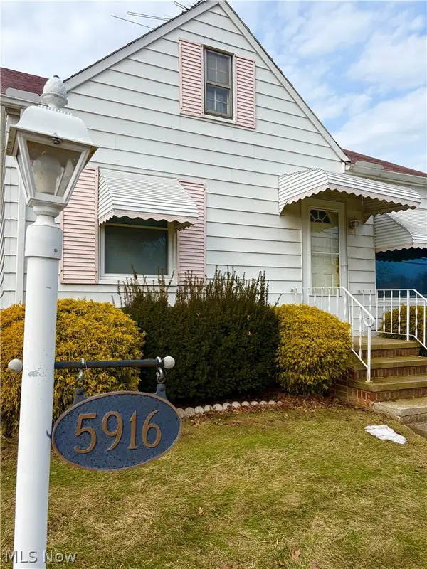 5916 W 54th Street, Parma, OH 44129