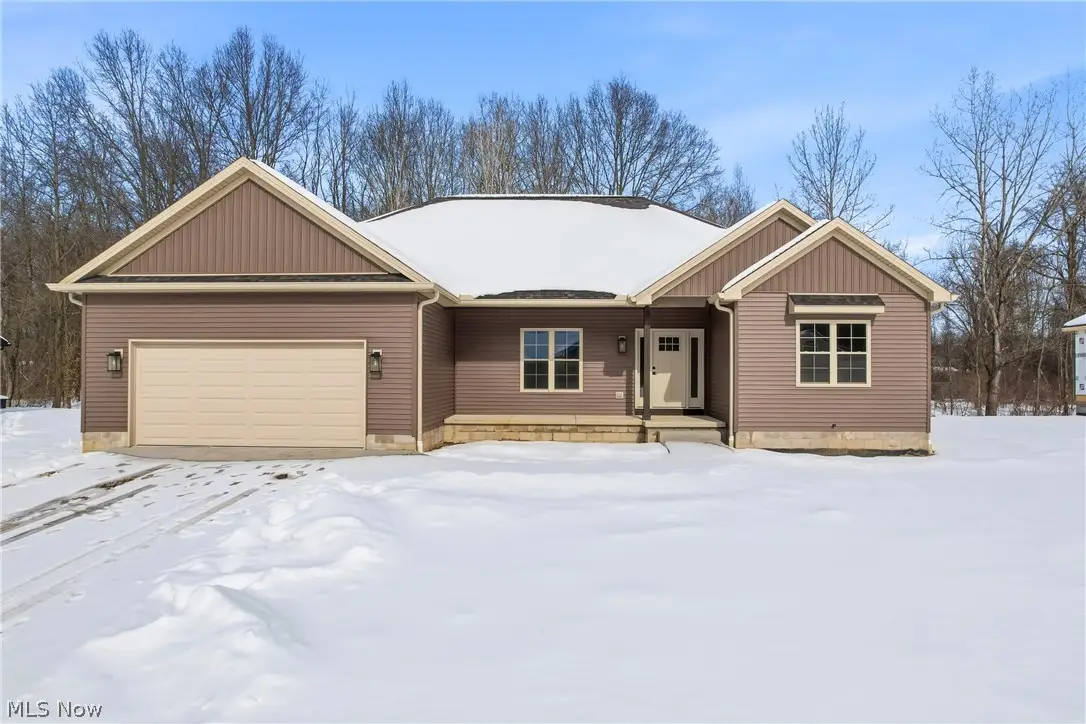 2310 Wilshire Drive, Cortland, OH 44410 - #1