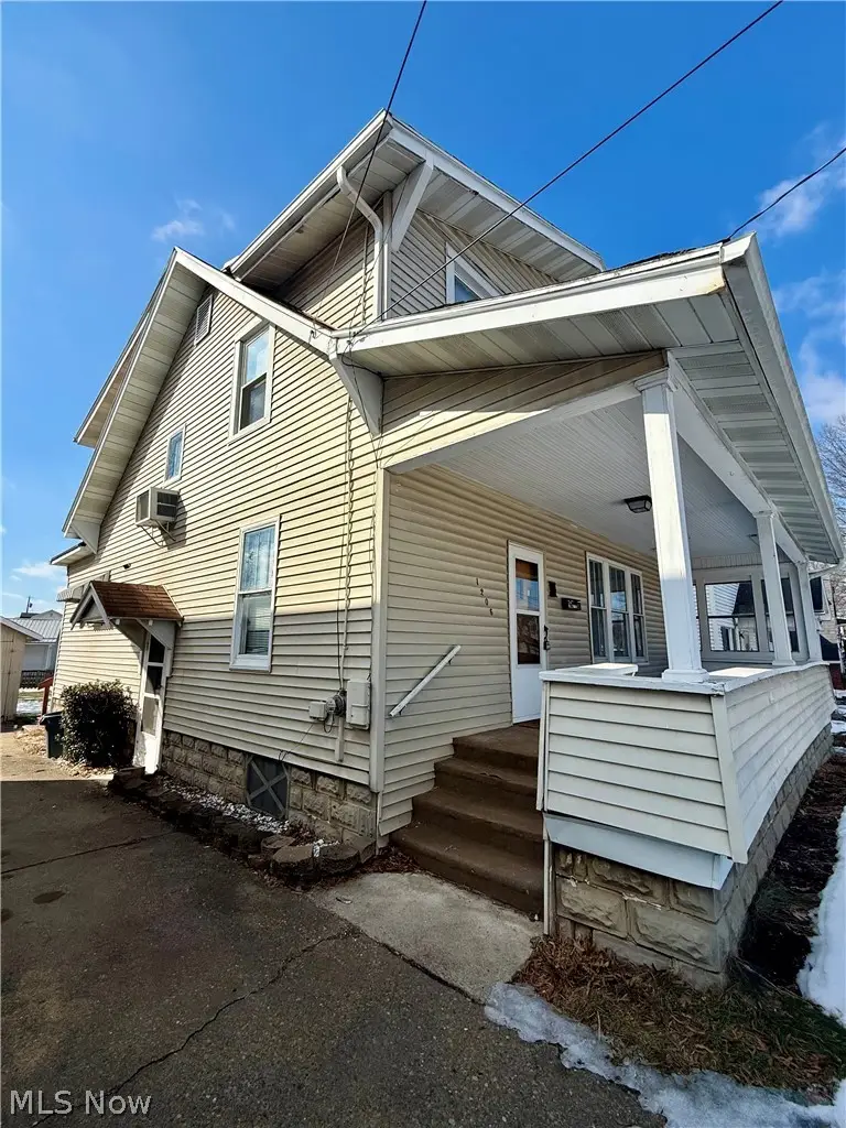 1206 W Virginia Avenue, Parkersburg, WV 26104 - #3