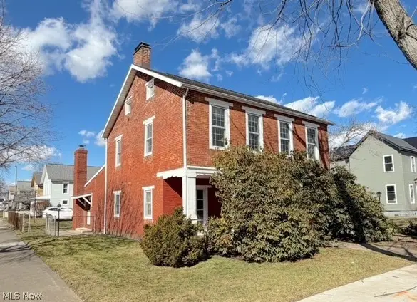 152 3rd Sw Street, New Philadelphia, OH 44663