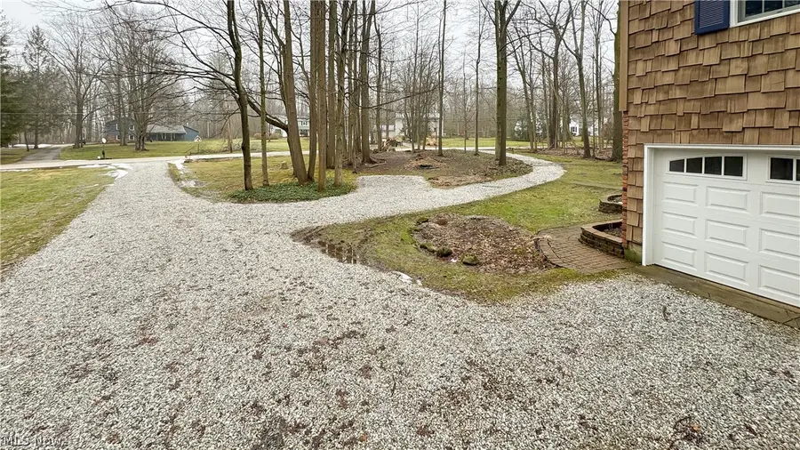 17886 Lost Trail, Chagrin Falls, OH 44023 - #3