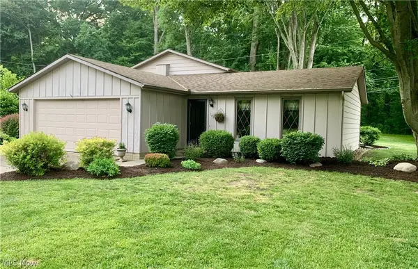 146 Hidden Tree Lane, Amherst, OH 44001