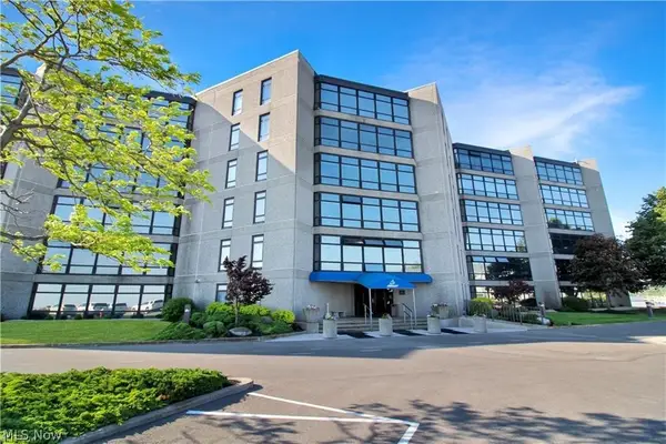 711 W Lakeshore Drive, Port Clinton, OH 43452