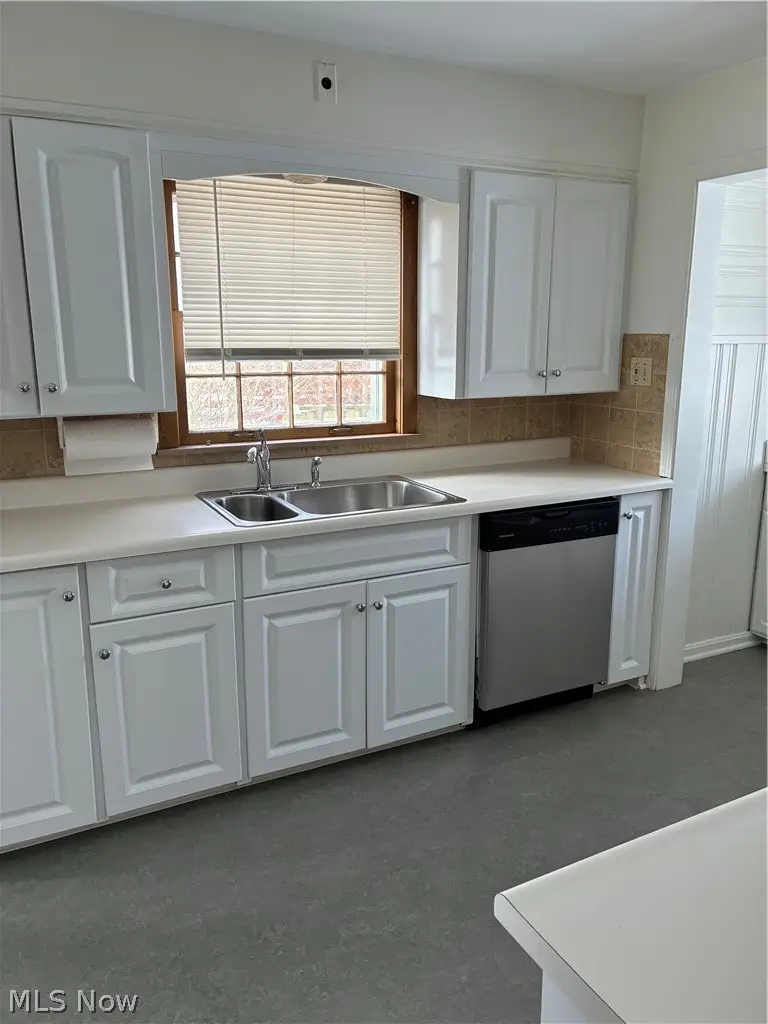 3303 E Scarborough Road, Cleveland Heights, OH 44118 - #2