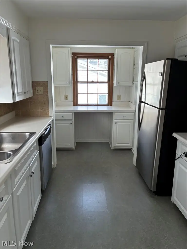 3303 E Scarborough Road, Cleveland Heights, OH 44118 - #3