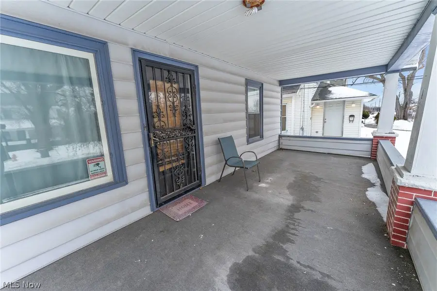 34 N Bon Air Avenue, Youngstown, OH 44509 - #3