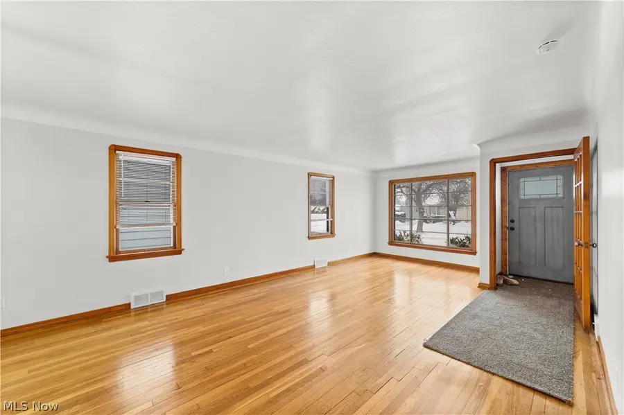 7915 Renwood Drive, Parma, OH 44129 - #3