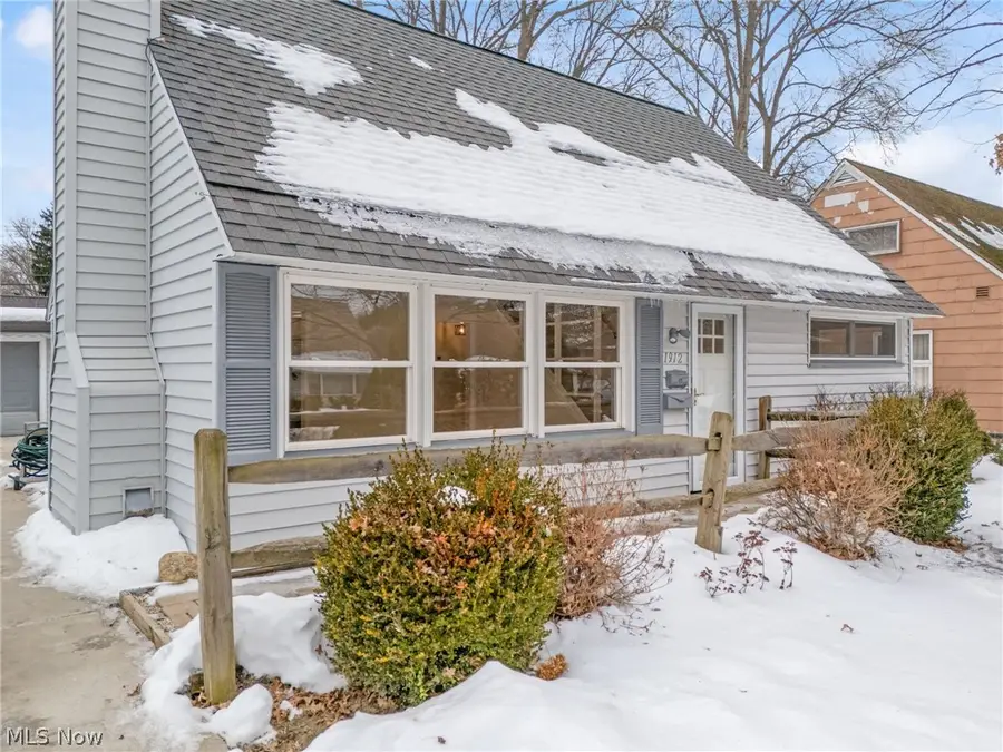 1912 Hanover Street, Cuyahoga Falls, OH 44221 - #3