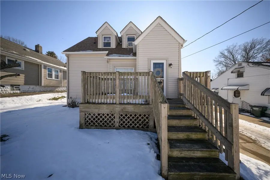 270 E Cassell Avenue, Barberton, OH 44203 - #2