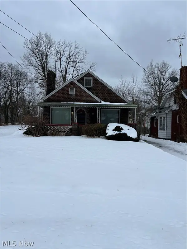 221 E Avondale Avenue, Youngstown, OH 44507