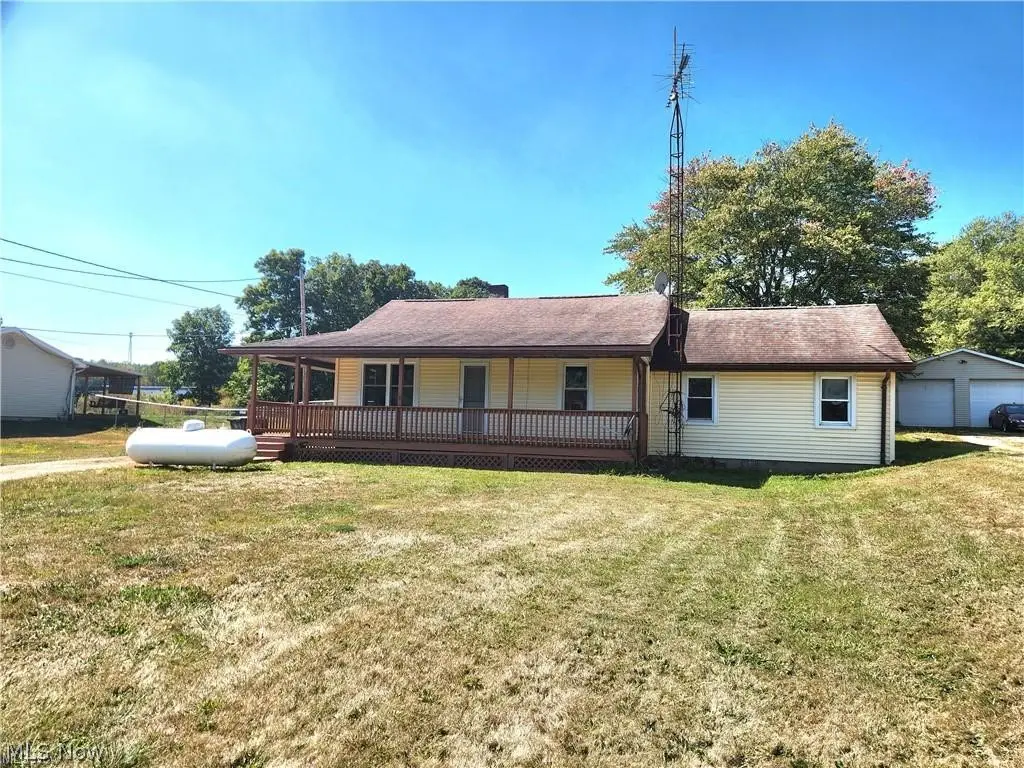 6805 Waynesburg Se Drive, Waynesburg, OH 44688 - #1