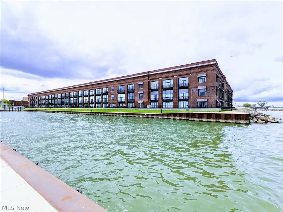 401 W Shoreline Drive #204, Sandusky, OH 44870 - #2