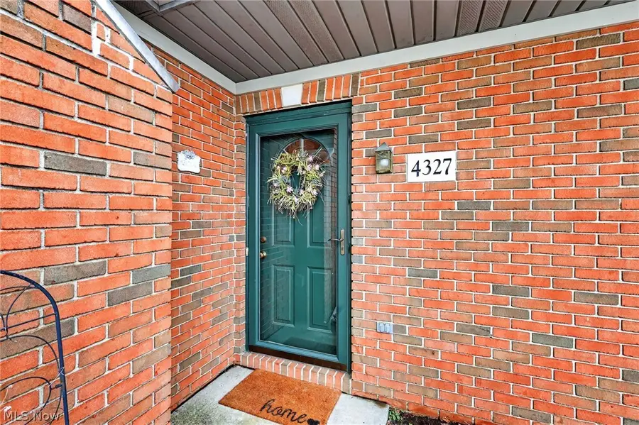 4327 Hunters Chase Lane, Wooster, OH 44691 - #3