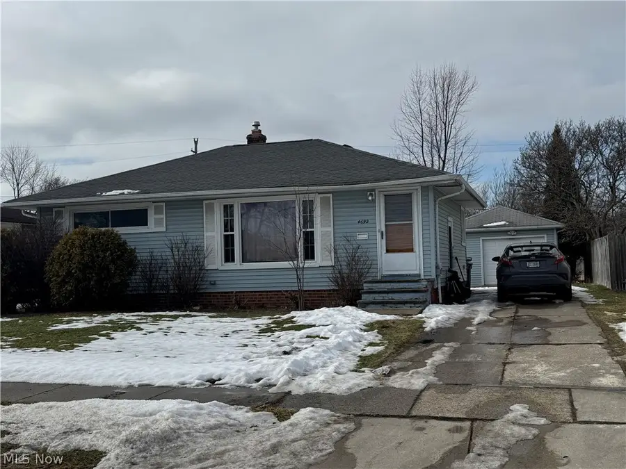 4692 Winter Lane, Brooklyn, OH 44144 - #2