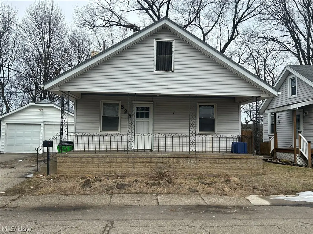 828 Grandview Avenue, Coshocton, OH 43812 - #1