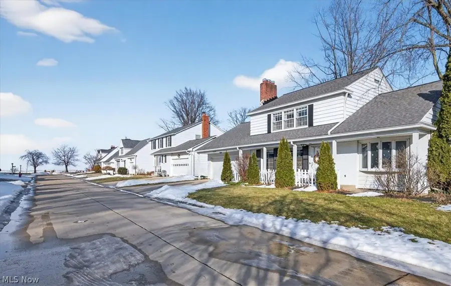 71 Lake Edge Drive, Euclid, OH 44123 - #3