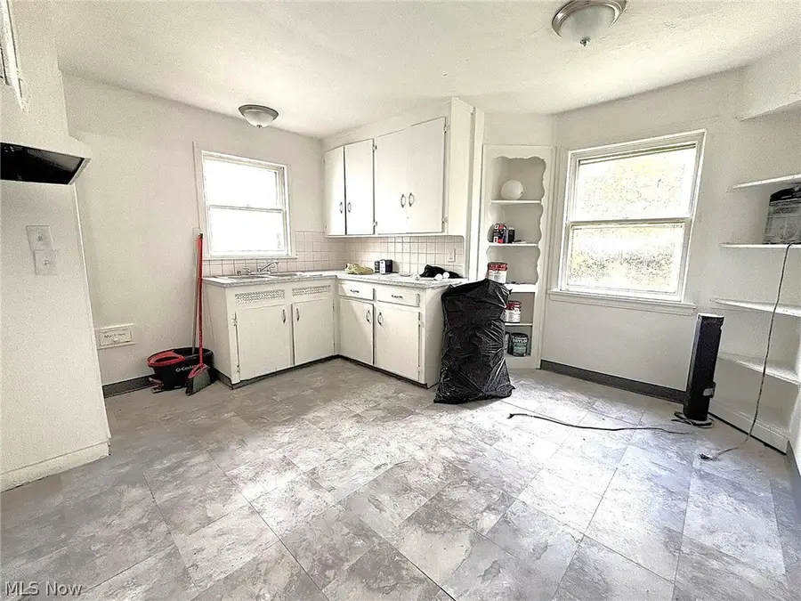 4065 E 153rd Street, Cleveland, OH 44128 - #2