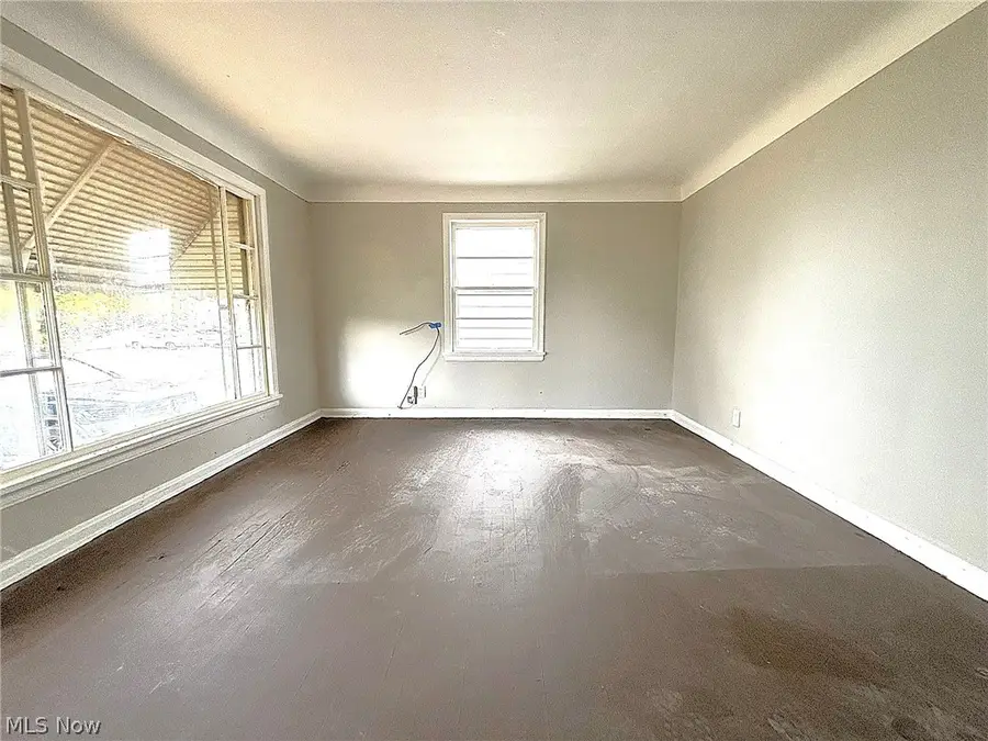 4065 E 153rd Street, Cleveland, OH 44128 - #3