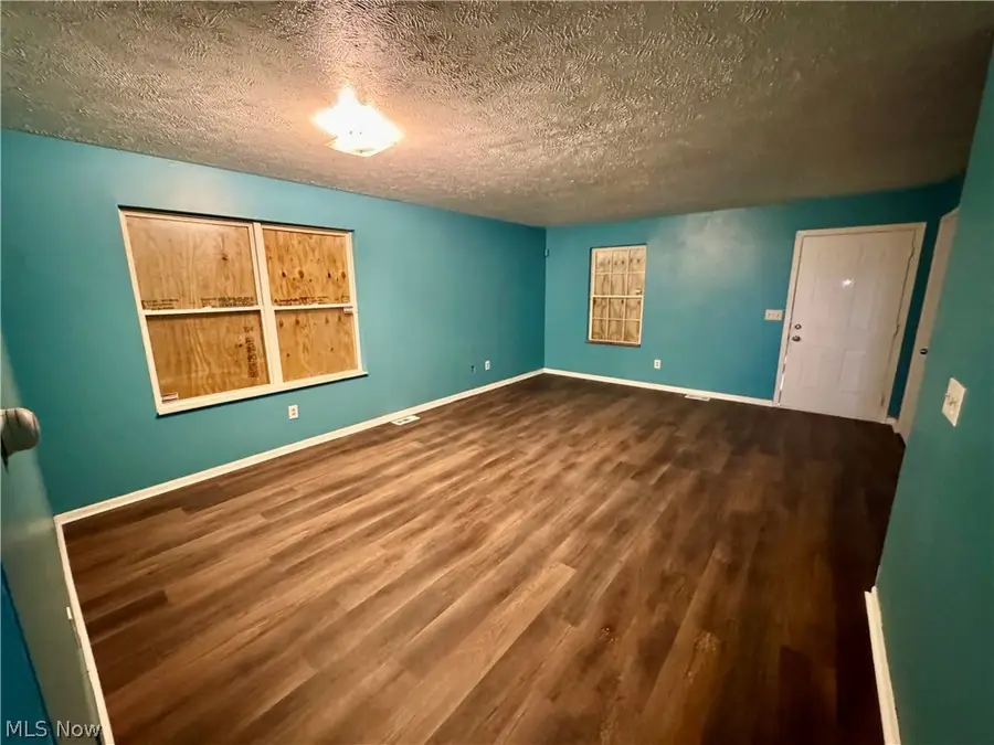 359 W Chalmers Avenue, Youngstown, OH 44511 - #2