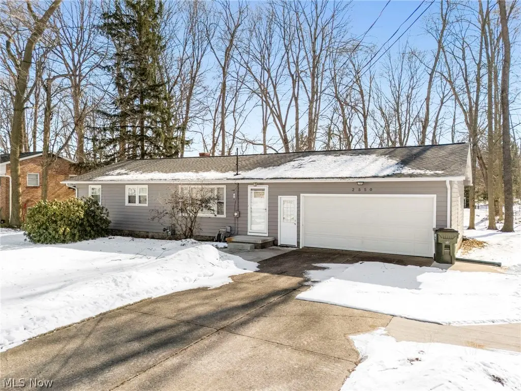 2550 Eaver Nw Street, Uniontown, OH 44685 - #1