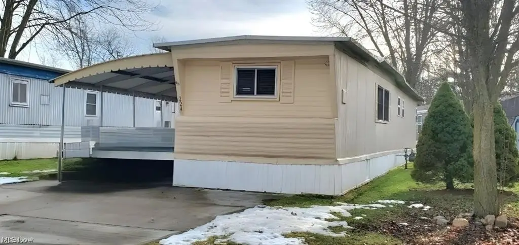 6610 Lear Nagle Rd #224, North Ridgeville, OH 44039 - #1