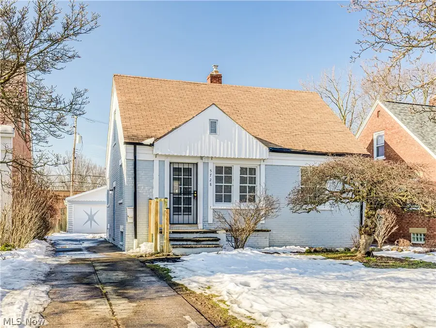 5728 South Boulevard, Maple Heights, OH 44137 - #2