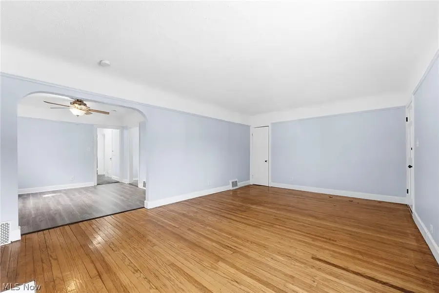 876 Eloise Drive, Cleveland, OH 44112 - #3