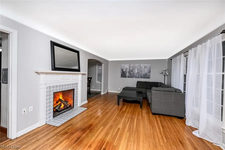 3699 Bainbridge Road, Cleveland, OH 44118 - #3