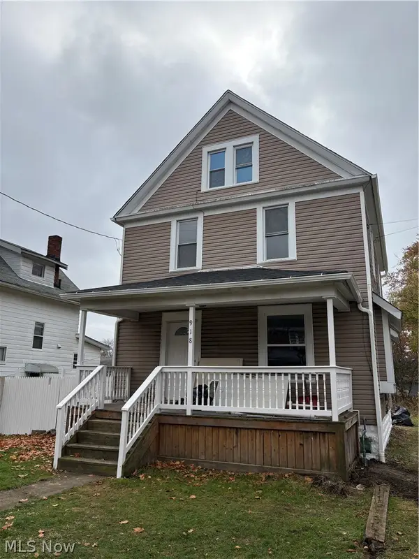 918 Lovers Lane, Akron, OH 44306