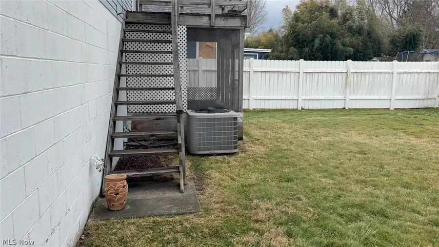 602 Williams Avenue, Williamstown, WV 26187 - #3