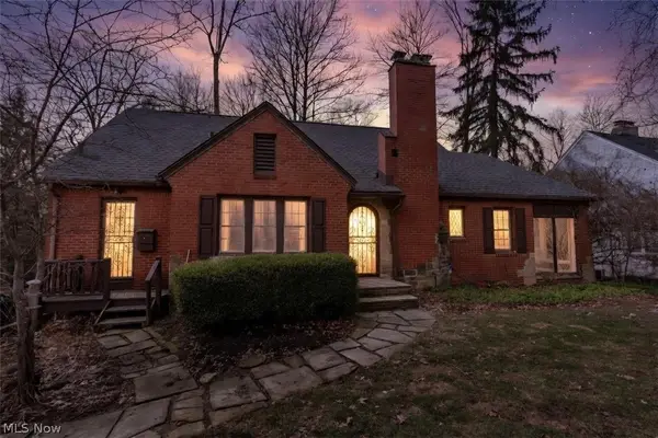 240 Sand Run Road, Akron, OH 44313