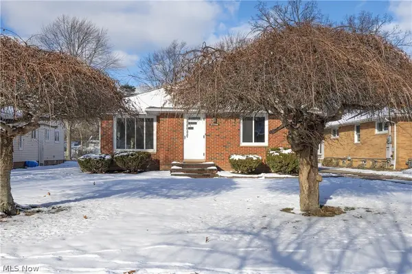 24206 Beech Lane, North Olmsted, OH 44070