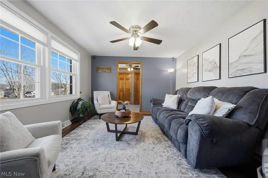 2776 Brouse Nw Street, Uniontown, OH 44685 - #2