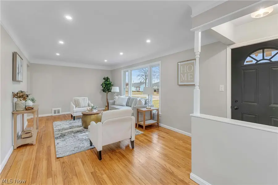 10970 Aaron Drive, Parma, OH 44130 - #3