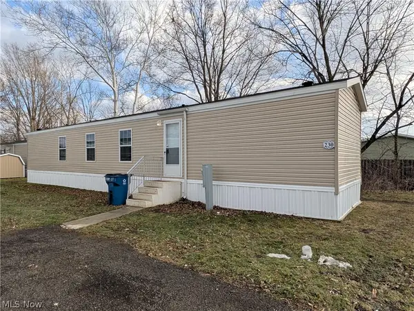 230 Cedar Brook Drive, Elyria, OH 44035