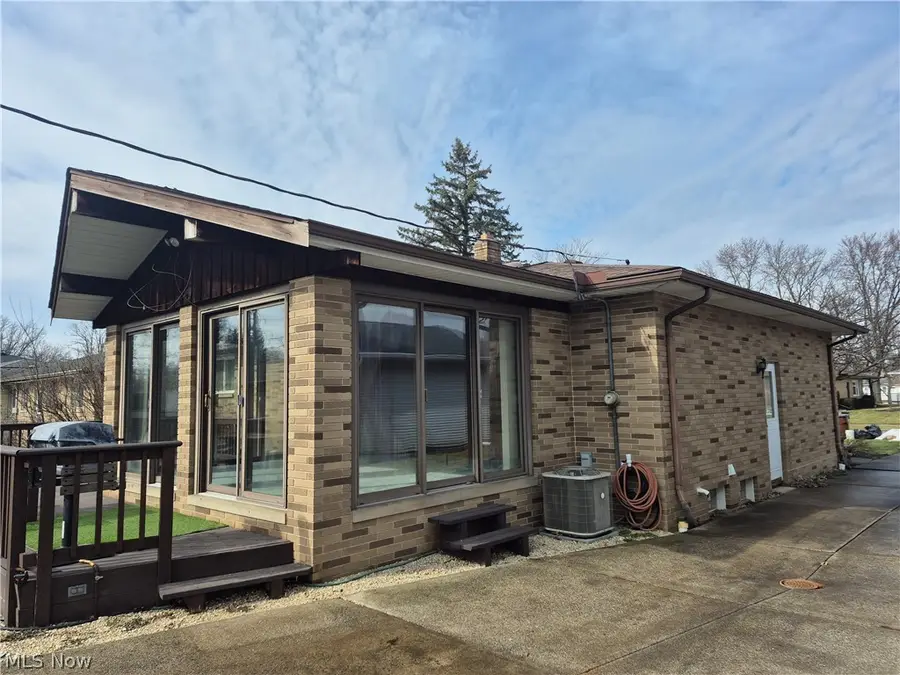 11607 Stormes Drive, Parma, OH 44130 - #3