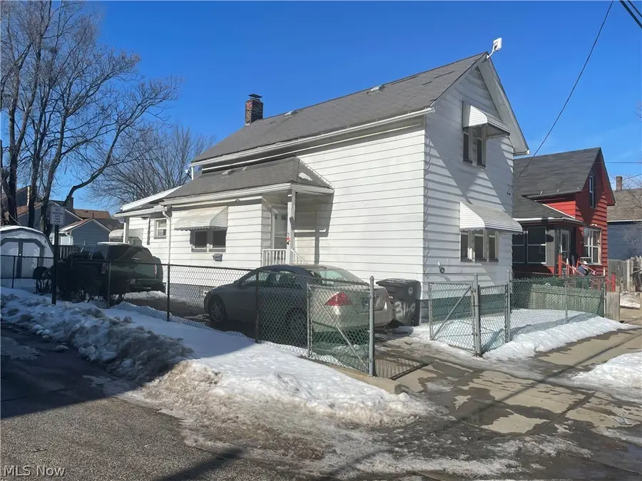 3140 W 33rd Street, Cleveland, OH 44109 - #2