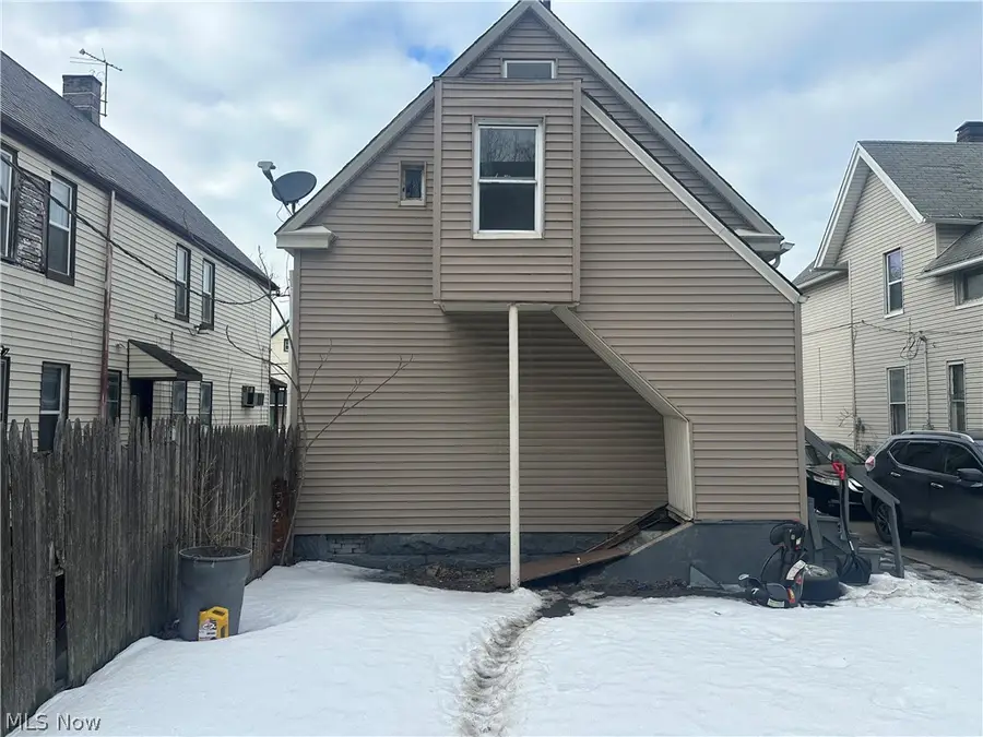 6404 Carl Avenue, Cleveland, OH 44103 - #3
